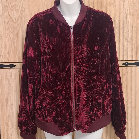 Kensie Jeans Crushed Burgundy Velvet Bomber Jacket - Women's Size Medium - Picture 4 of 15